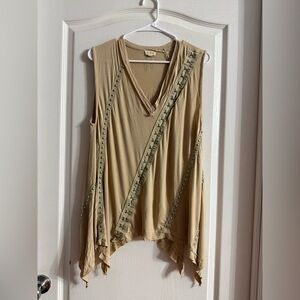 POL Women’s Beige V-Neck Studded Blouse Sz S. F-38